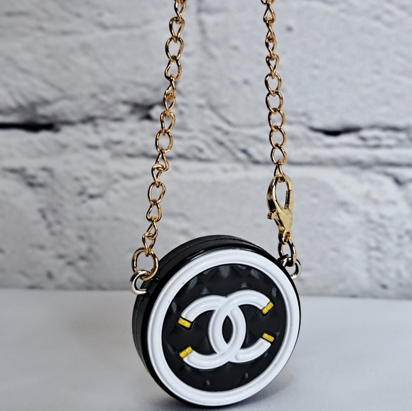 LUXURY INSPIRED BAG CHARM GOLD-TONE HARDWARE - Picture 9 of 10